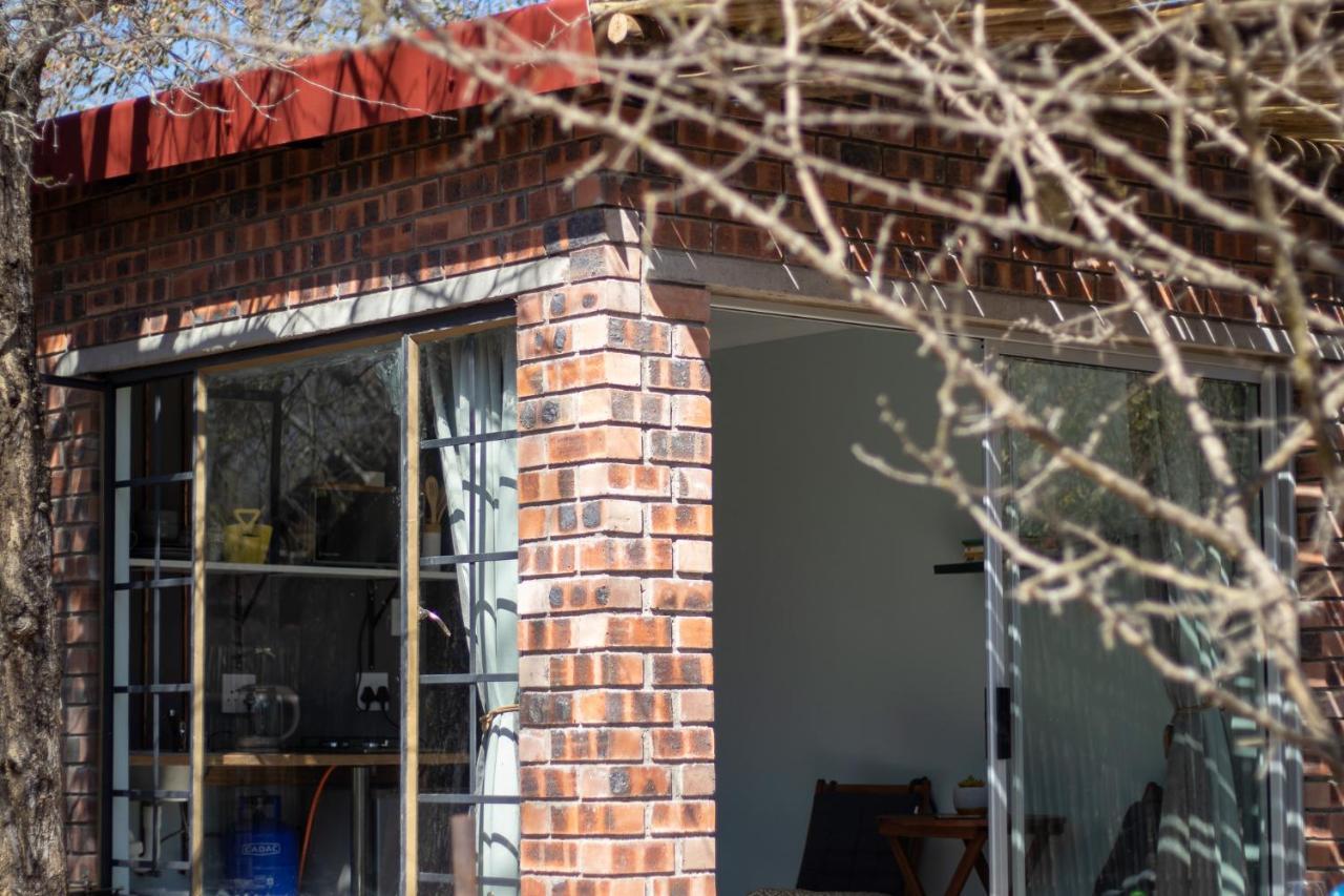 Hello Kruger Hideaway Cottage & Skilpad Studio Марлот-Парк Экстерьер фото